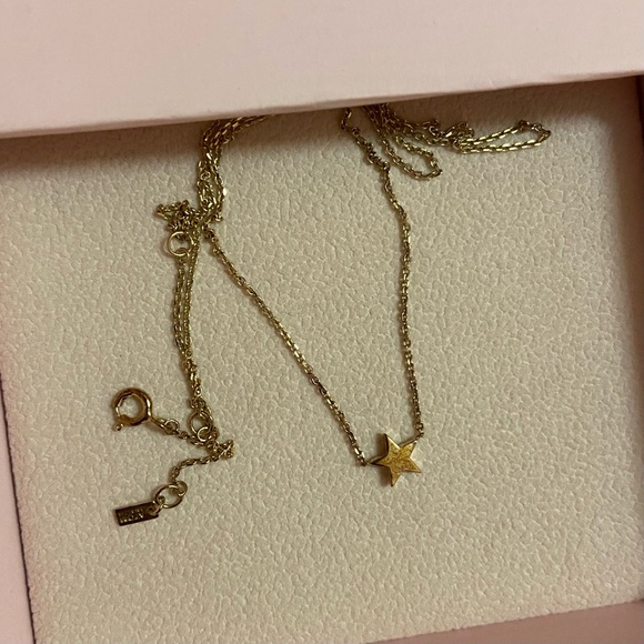 Atom & Matter Gold Star Necklace - Picture 2 of 2